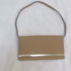 ✨Michael Kors Tilda Saffiano Leather Clutch✨